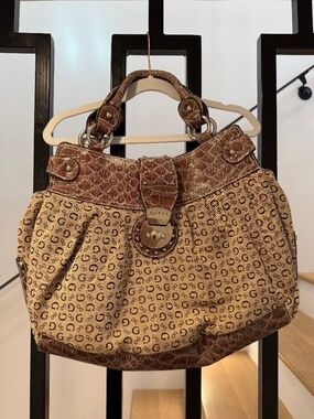 GUESS Vintage/Y2K Monogram Boho Bag